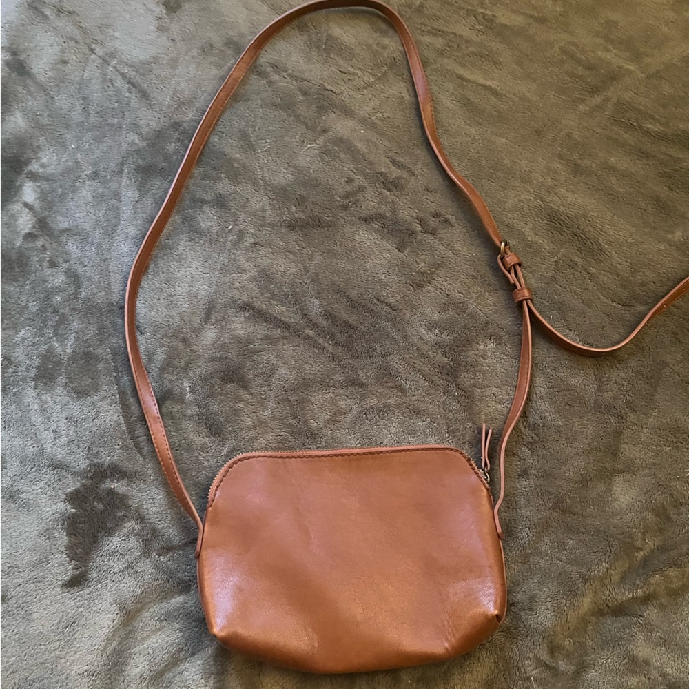 Light brown simple shoulder bag